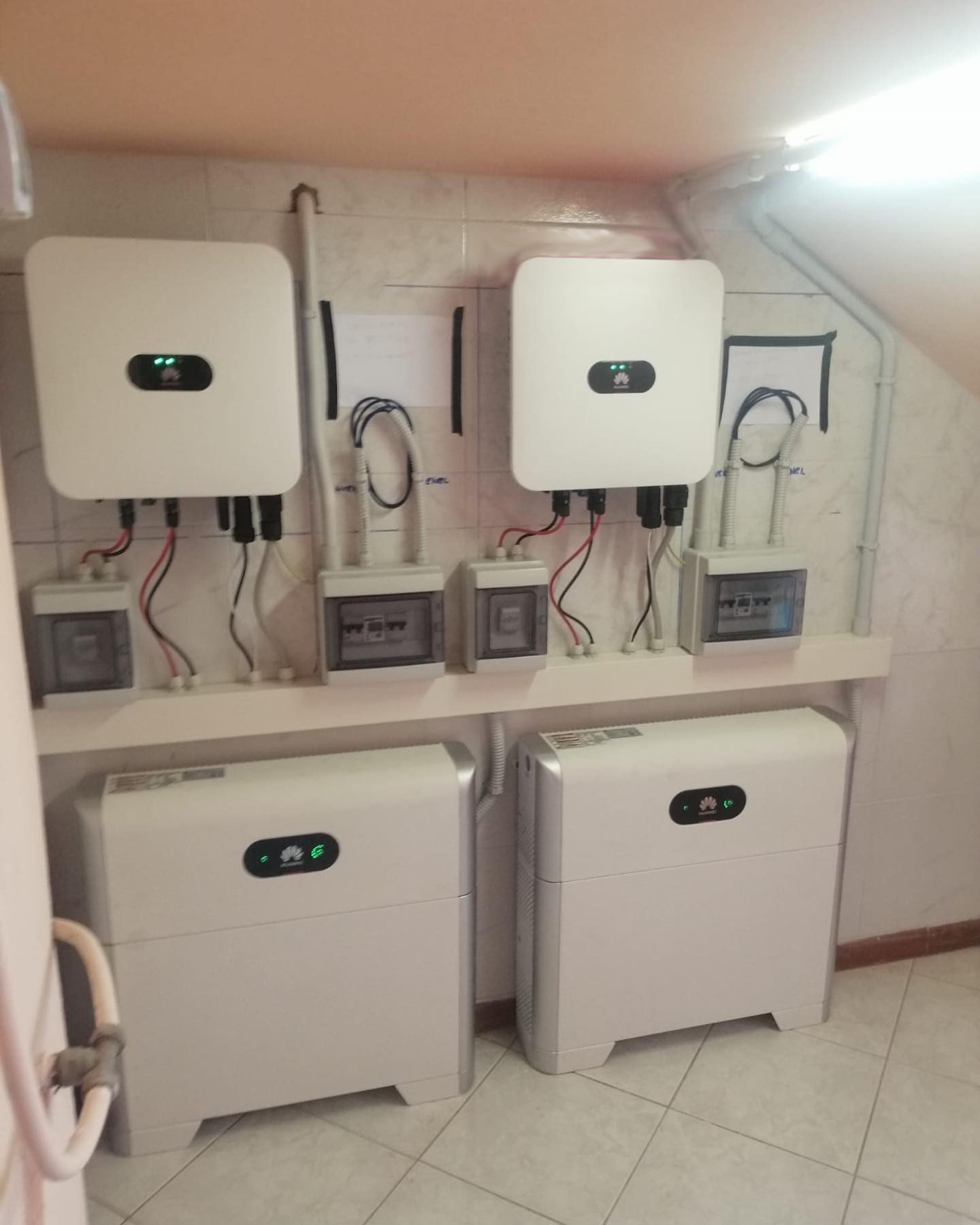 Impianto fotovoltaico con batterie di accumulo